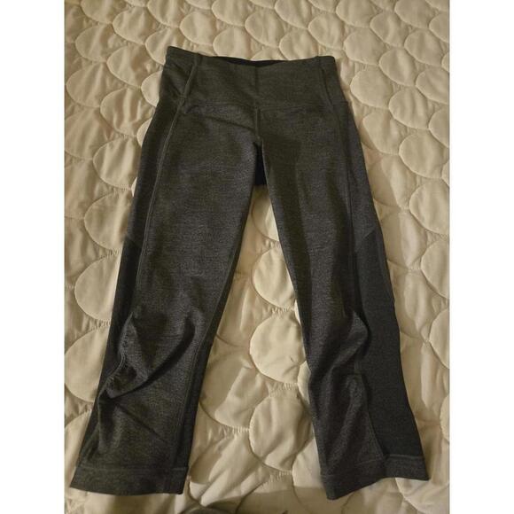 Pants - Lululemon Women's Gray cropped Leggings
